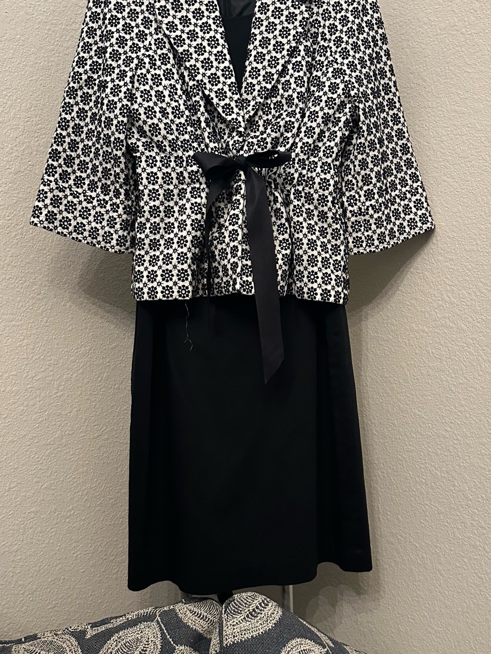 KASPER SUIT - Black Dress with Black & White Floral Jacket & Tie Waist